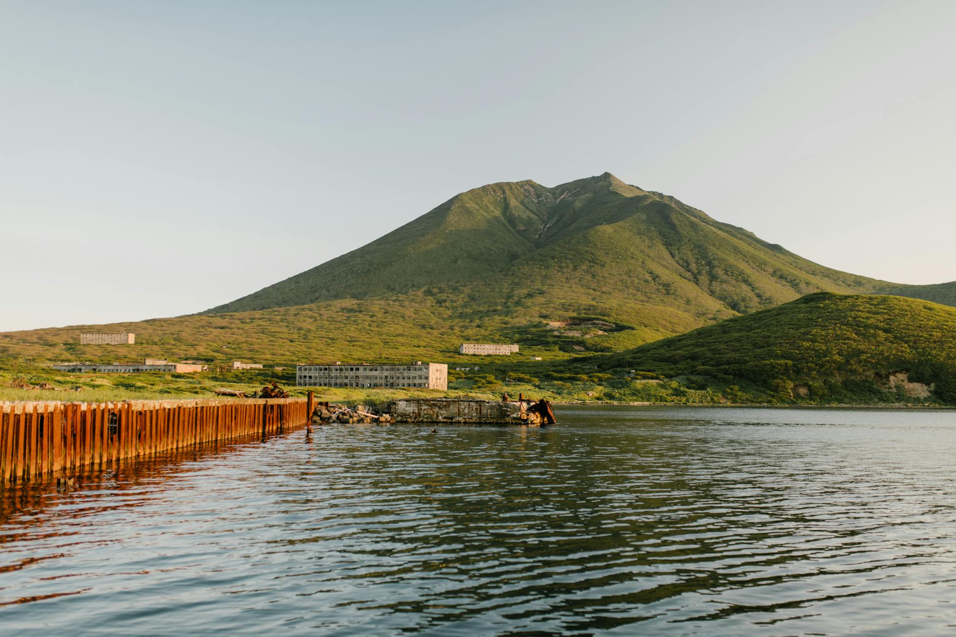 『彼岸島 48日後…』とは